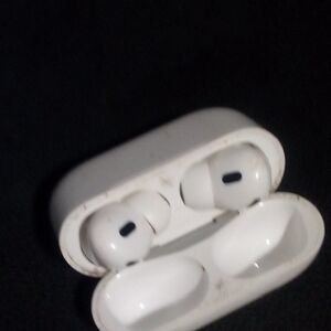 Apple White Wireless Earbuds with Charging Case
